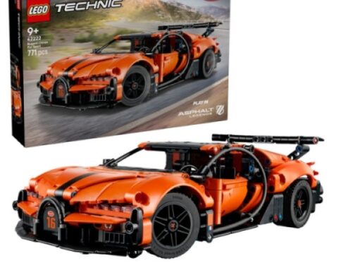LEGO 42222 Bugatti Chiron Pur Sport Hypercar