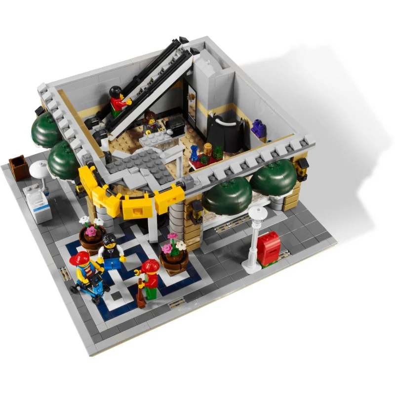 lego-10211-grand-emporium
