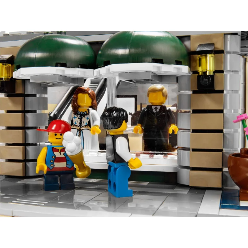 lego-10211-grand-emporium