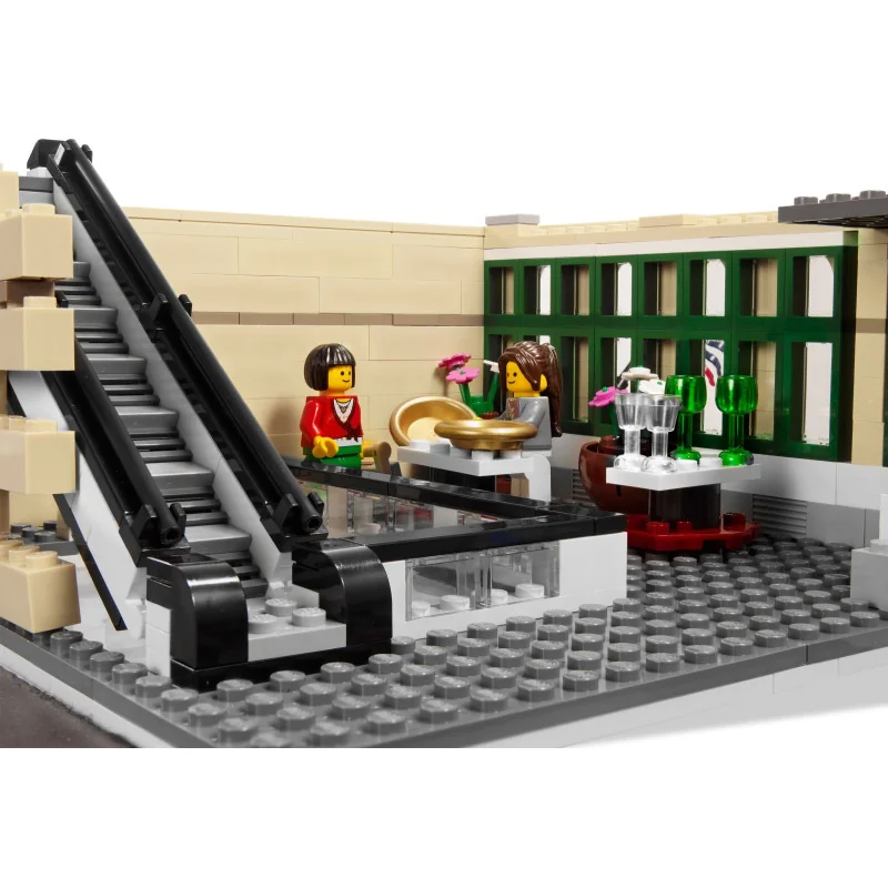 lego-10211-grand-emporium