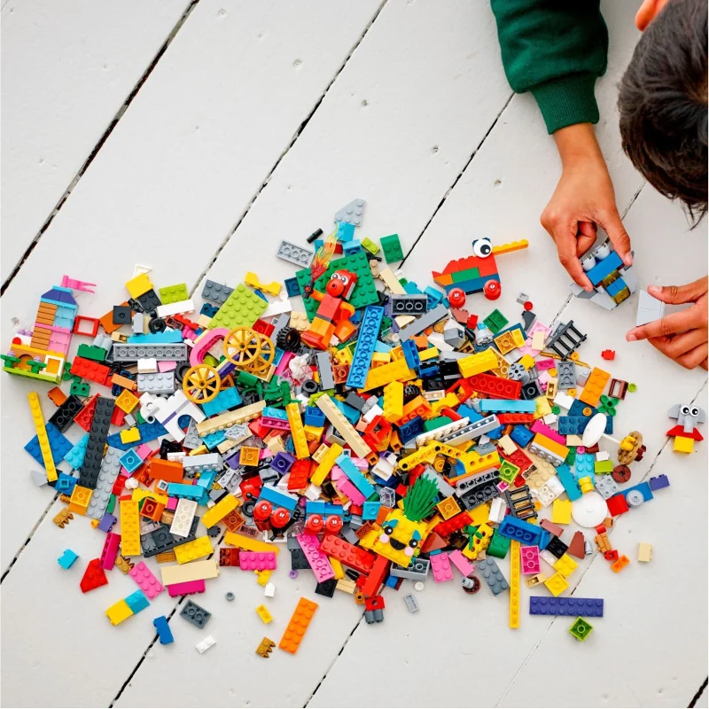 lego-11021-90-jaar-spelen