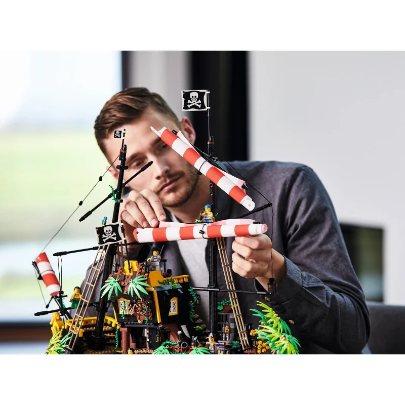 lego-21322-piraten-van-barracuda-baai